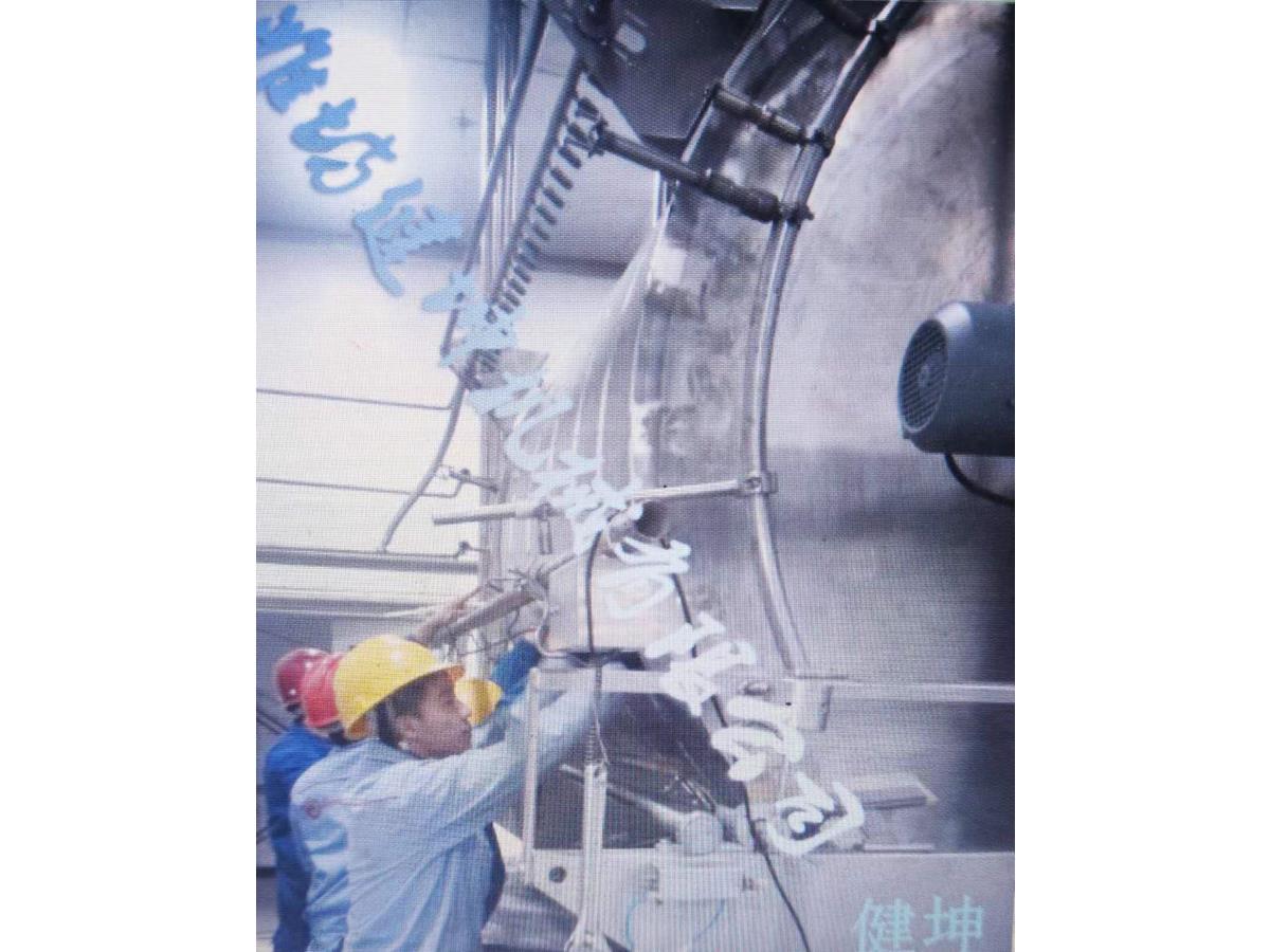 過(guò)濾機(jī)現(xiàn)場(chǎng)圖